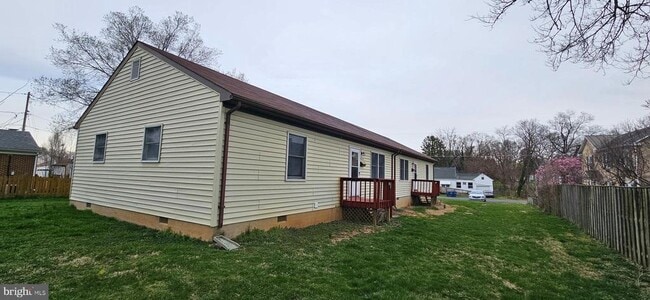 Building Photo - 209 Walnut St Rental