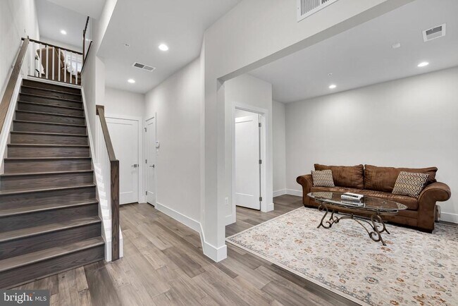 Photo - 147 Prairie Ln