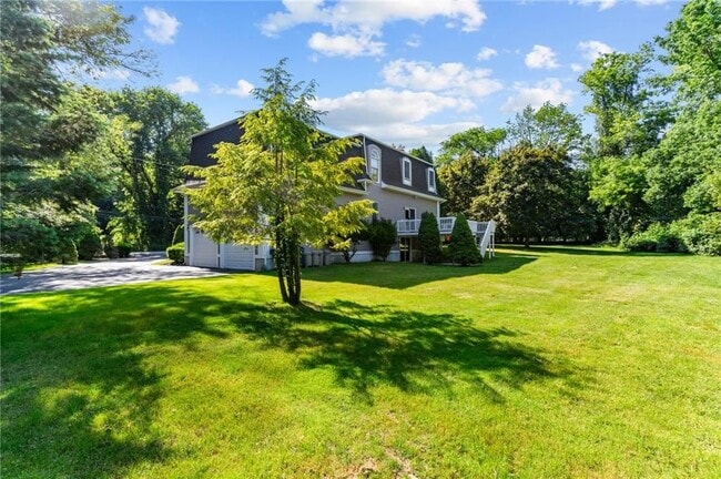 Photo - 80 Howland Rd