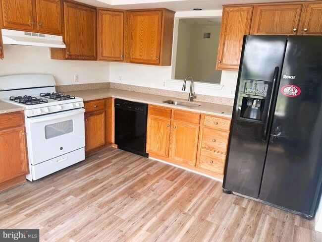 Photo - 131 Kendal Ct Townhome