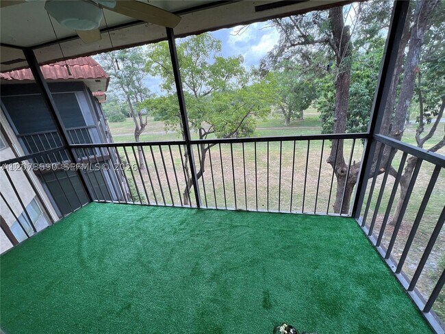 Photo - 6101 N Falls Cir Dr Unit 405