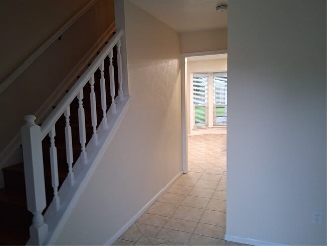 Photo - 17010 Poplar Hill St