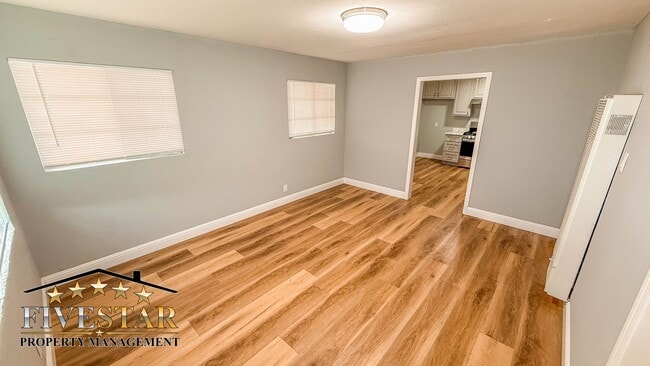 Photo - 2703 Center St