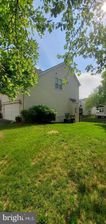 Photo - 820 Saddleback Pl NE