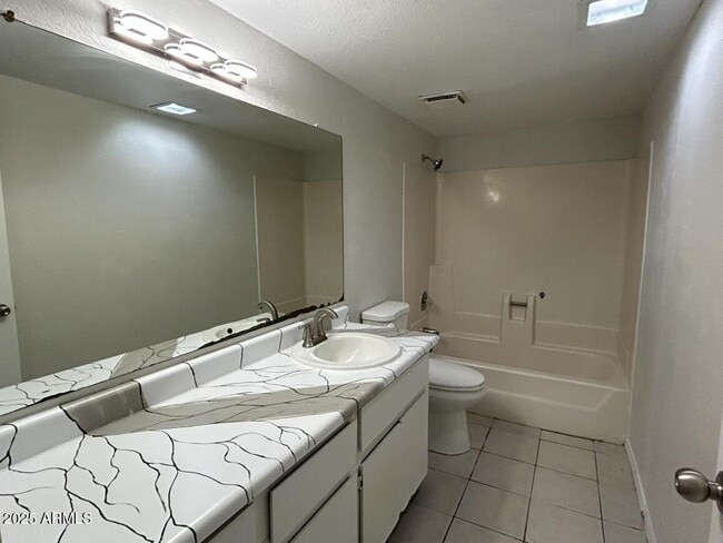 Photo - 526 N 4th St Unit A