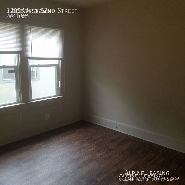 Photo - 1205 W 32nd St