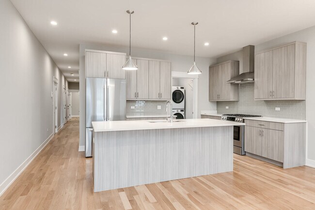 Photo - 2145 S Halsted St Unidad 4S