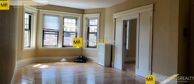 Building Photo - 184 Saint Paul St Unit 2