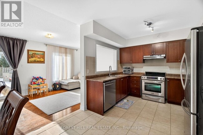 Photo - 101 Sir Sanford Fleming Way