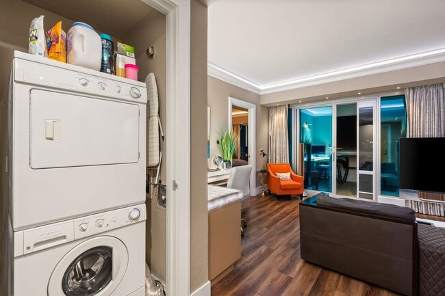 Photo - Sky Las Vegas 3705-City/Mtn views from thi... Unit 3705