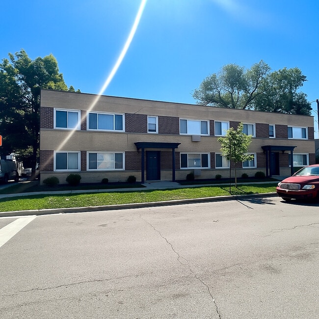 Building Photo - 2657 W 47th St Rental