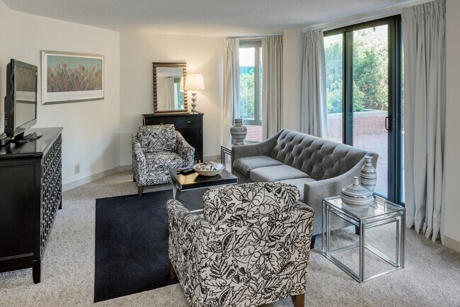 Photo - 117 Huntington Ave Unidad B9