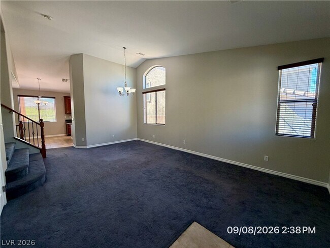 Photo - 2721 Auchmull St