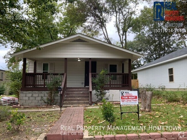 Building Photo - Beautiful 3-Bed 2-Bath Rental