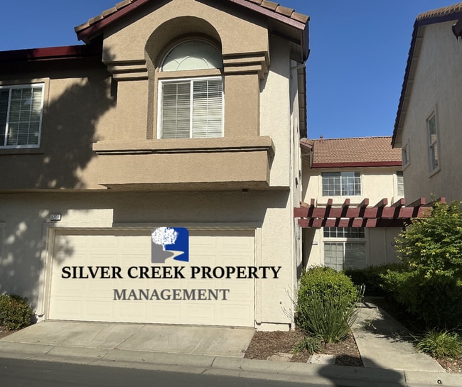 Building Photo - UPGRADED TOWNHOUSE: Modern Comforts & Stylish Living - 2 Car Garage