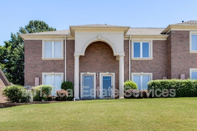 1554 Kirby Parkway - 1554 Kirby Parkway Townhome