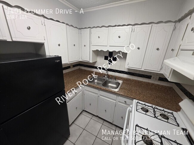 Photo - 1401 Plummer St Unit A