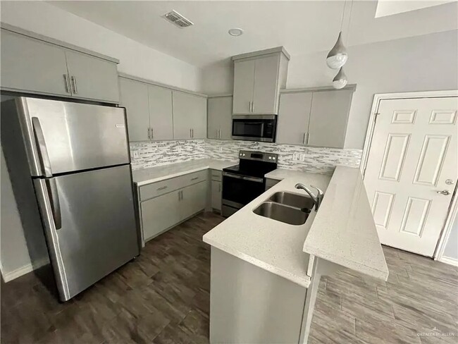 Photo - 3918 Las Vistas Ln Unit 4