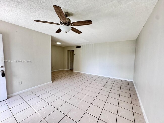 Photo - 3265 Griffin Rd Unit 202