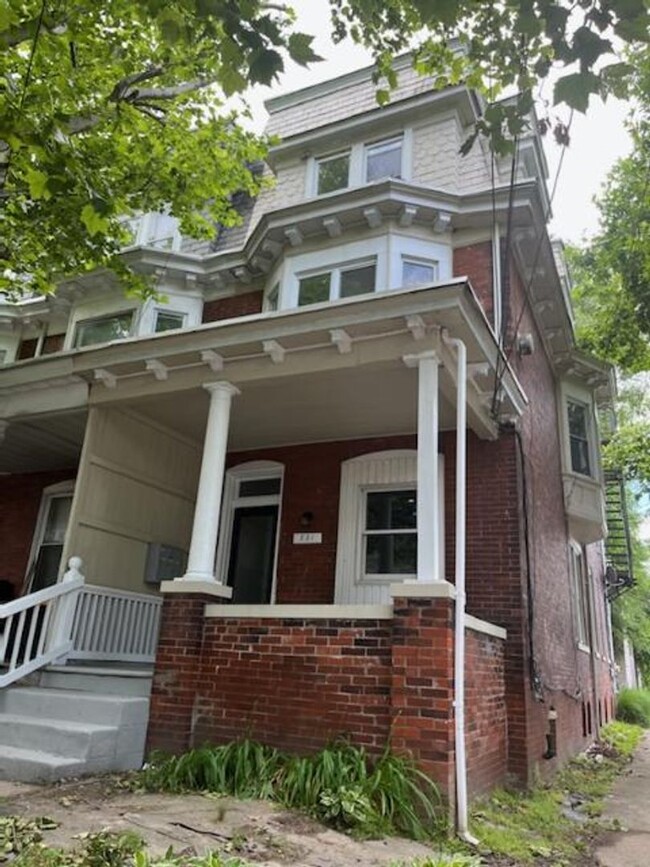 Building Photo - 551 Radnor St Unit 3 Rental