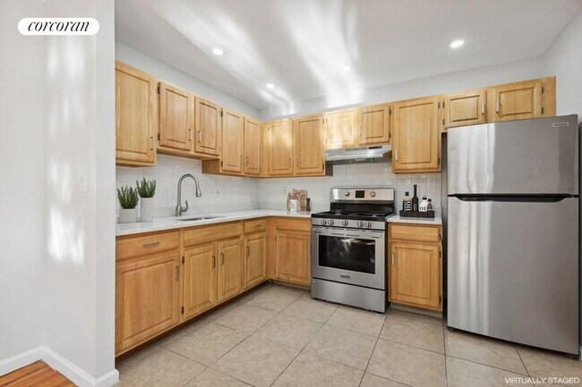 Photo - 135 Marcus Garvey Blvd