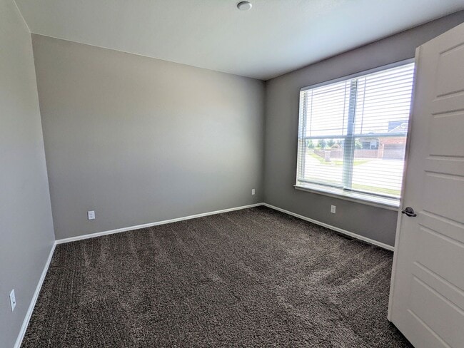 Photo - 6152 Gannet Dr