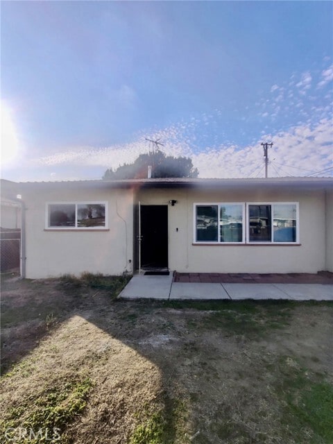 Building Photo - 5045 Benham Ave Rental