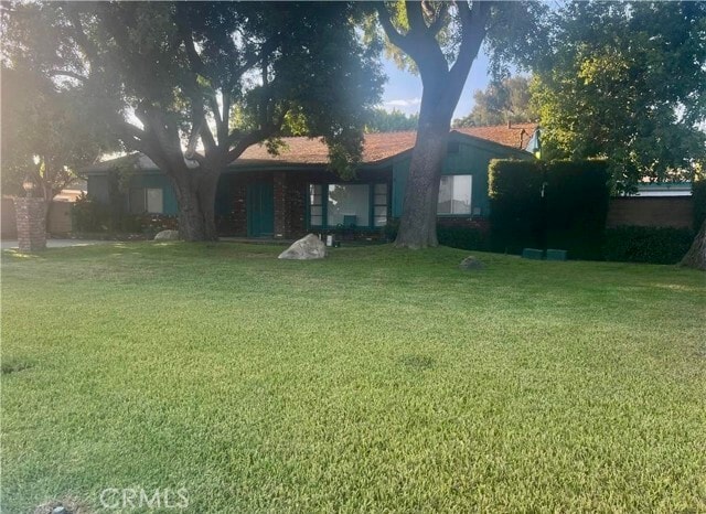 8541 Orangewood Ave