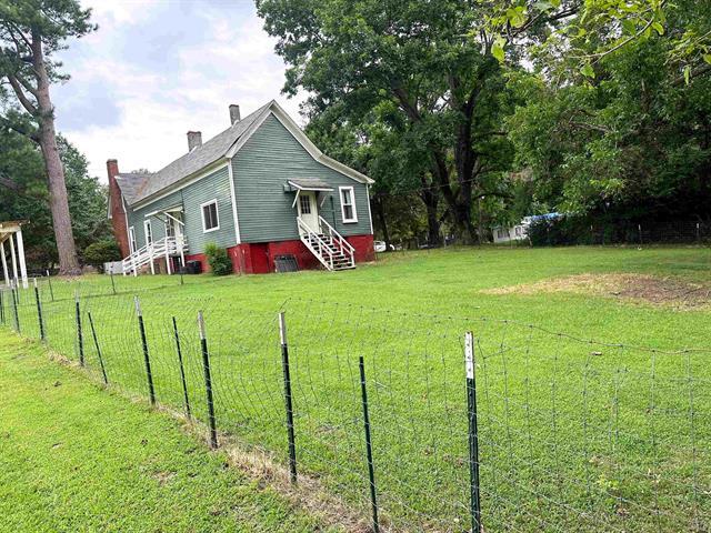 Photo - 123 Hillcrest St