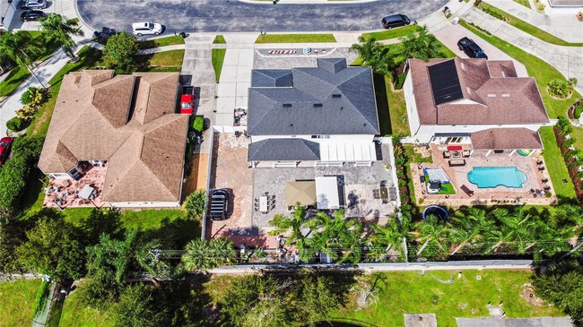 Photo - 352 Radisson Pl