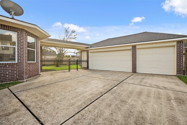 Photo - 308 Meadow Trail Ct