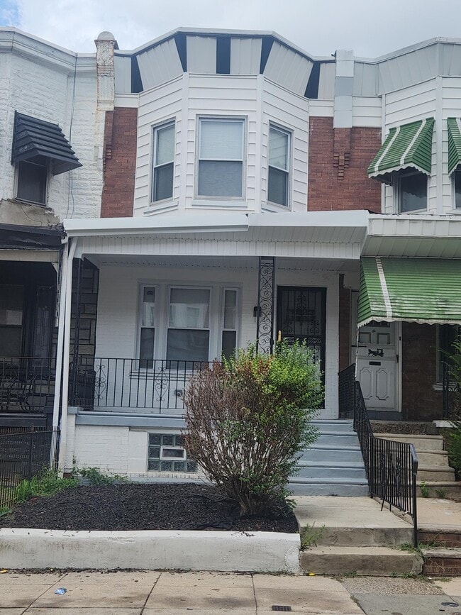 Building Photo - 328 N Redfield St Rental