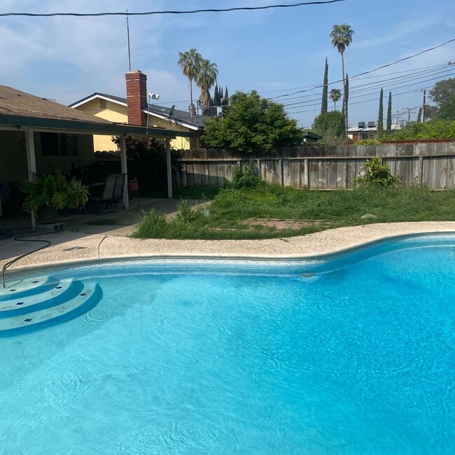 Photo - 624 E Myrtle Ave