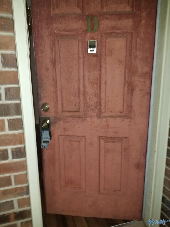 Photo - 1505 Barrington Rd NW Unit D