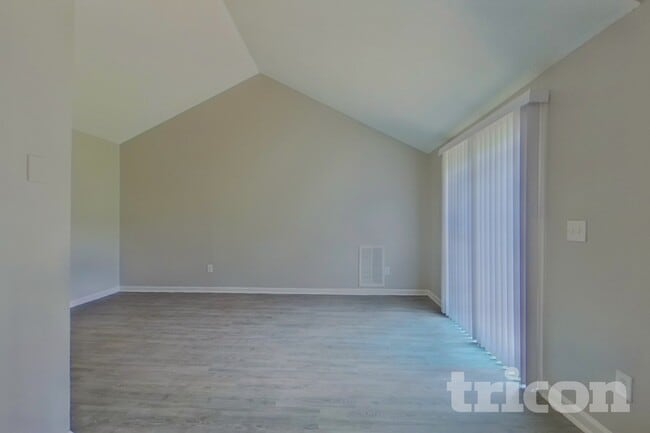 Photo - 7307 Hooksett Ct