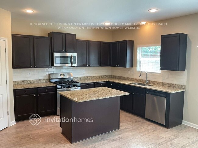 Photo - 729 Emporia Loop