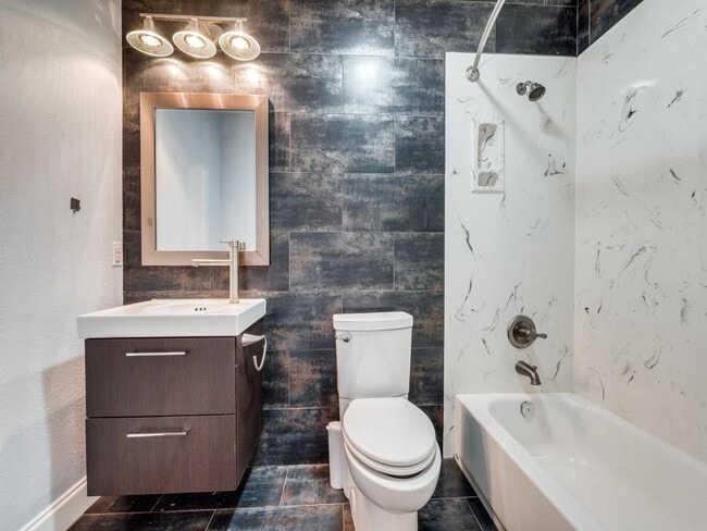 Photo - 9520 Ash Creek Dr Unit 9520 Ash Creek Dr