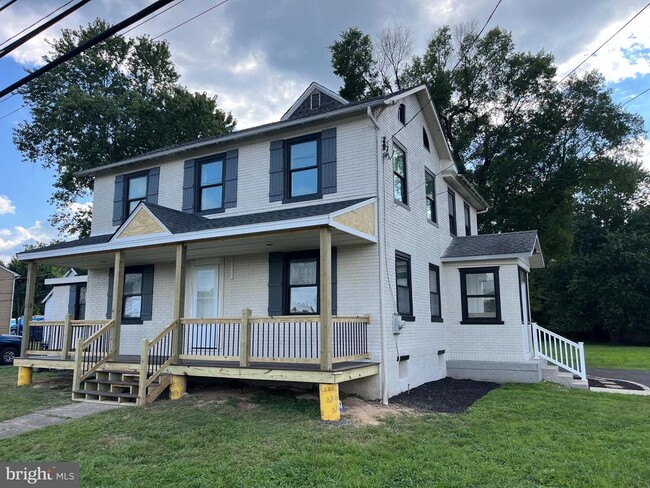 Building Photo - 924 Bethlehem Pike Rental