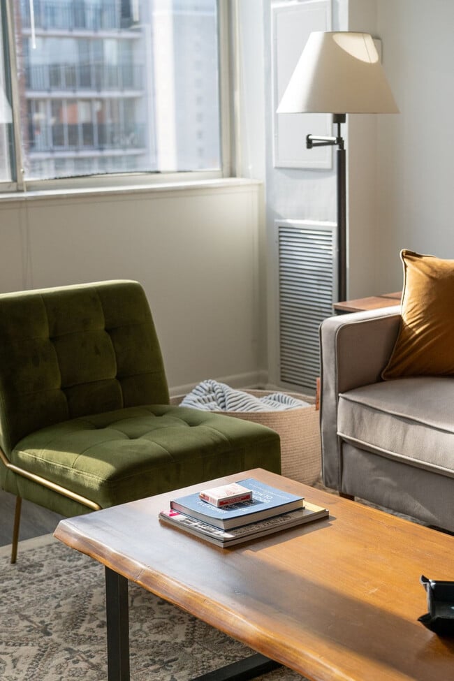 Photo - 901 S Ashland Ave Unit ID1379050P