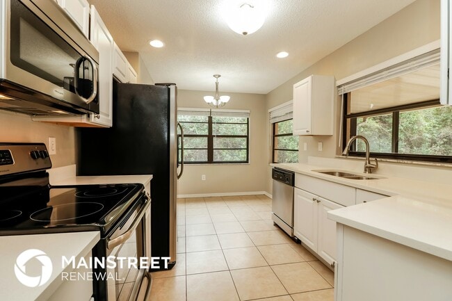 Photo - 8010 Hathaway Dr