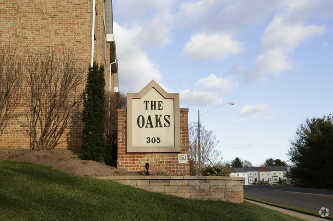 The Oaks - Senior 55 & Older - The Oaks - Senior 55 & Older Apartments