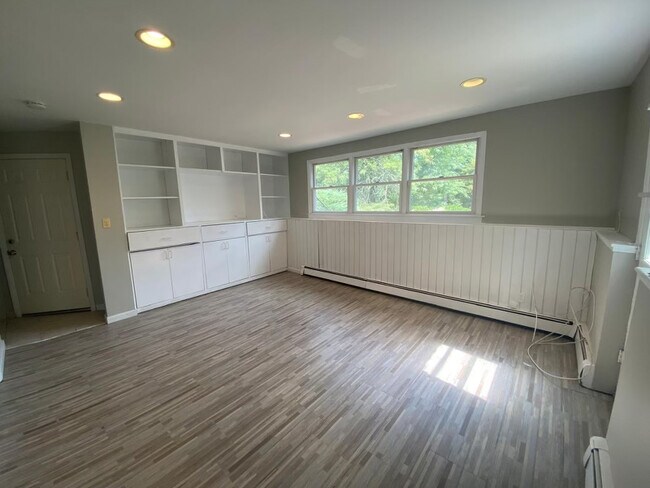Photo - 12 Lisa Ct Apartments Unit 12 Lisa Ct