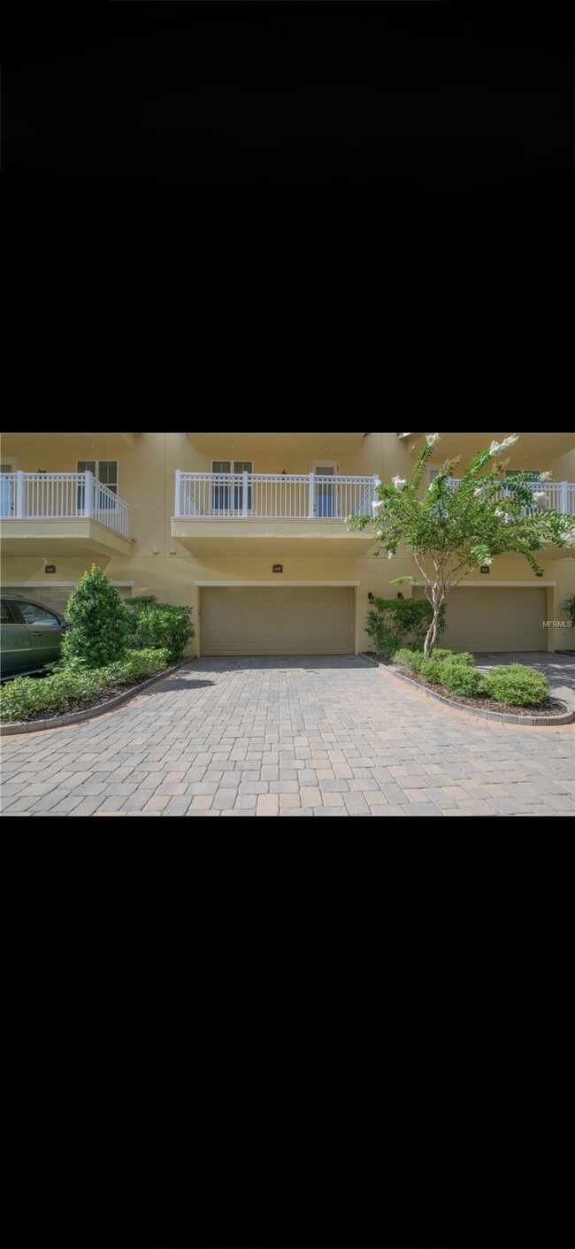 Photo - 649 Hangnest Ln Townhome