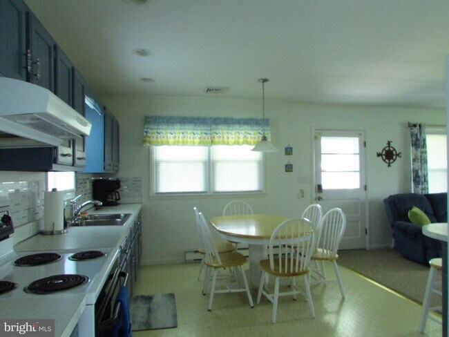 Photo - 30200 Kent Rd