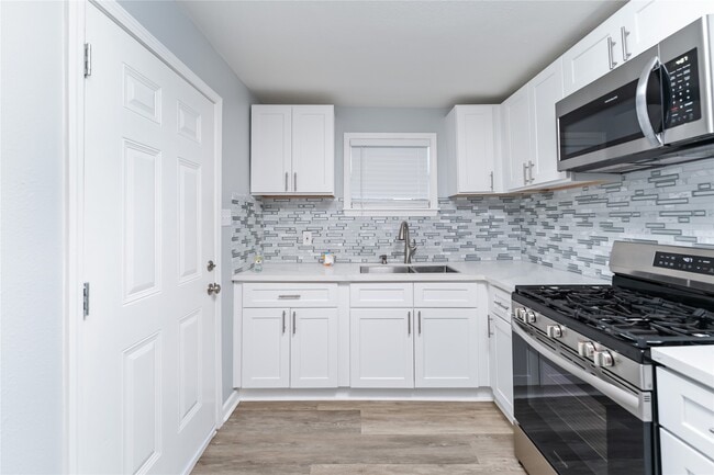Photo - 9946 Algiers Rd