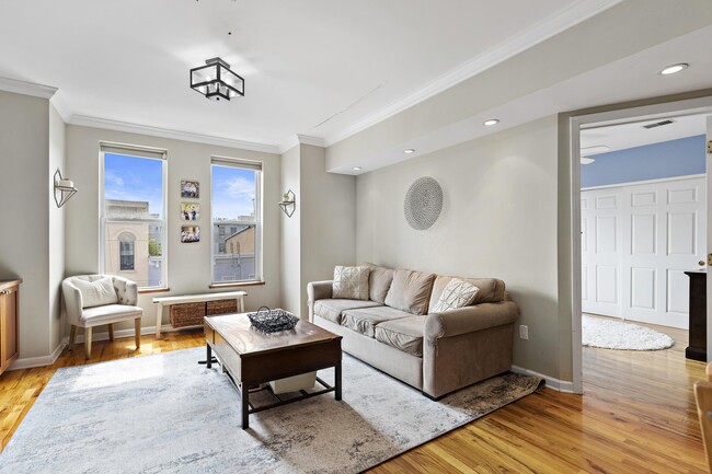 Building Photo - 510 Monroe St Unit 406 Rental