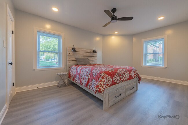 Photo - 6259 W Peterson Ave Unit 1R