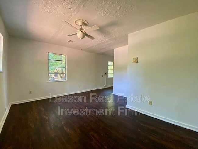Photo - 2221 Freewater St House