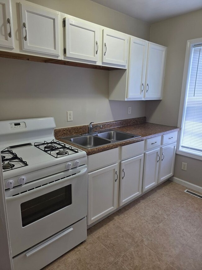 Photo - *PENDING* 2-Bedroom, 1-Bathroom Home with Basement – $1,200/Month | Accepting Section 8