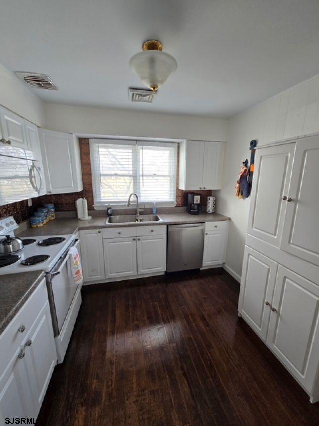 Photo - 303 24th St S